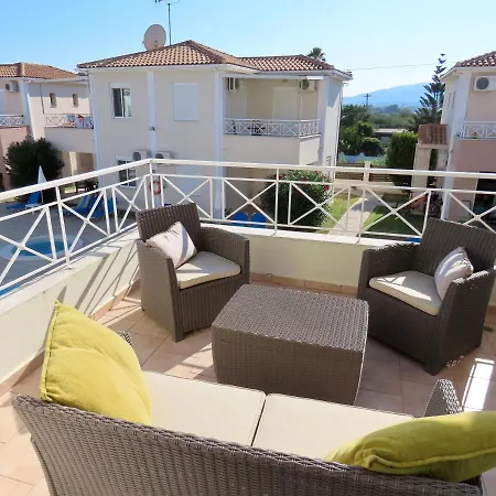 Phoebes Place At Court, 2 Bedroom With A Shared Pool Dom wakacyjny