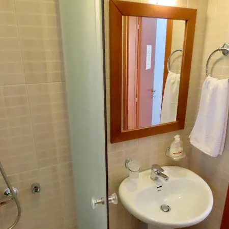 Phoebes Place At Court, 2 Bedroom With A Shared Pool * Kalamákion
